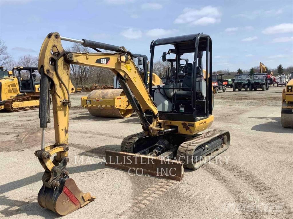 CAT 302.7DCR Lánctalpas kotrók