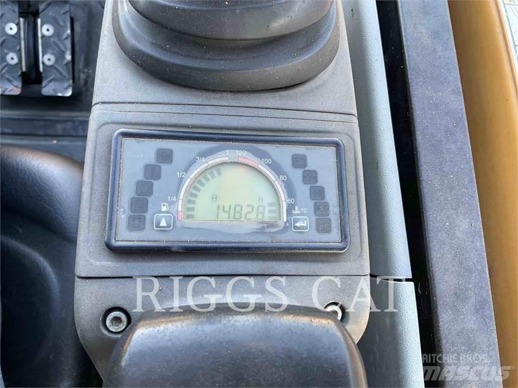 CAT 302.7DCR Lánctalpas kotrók