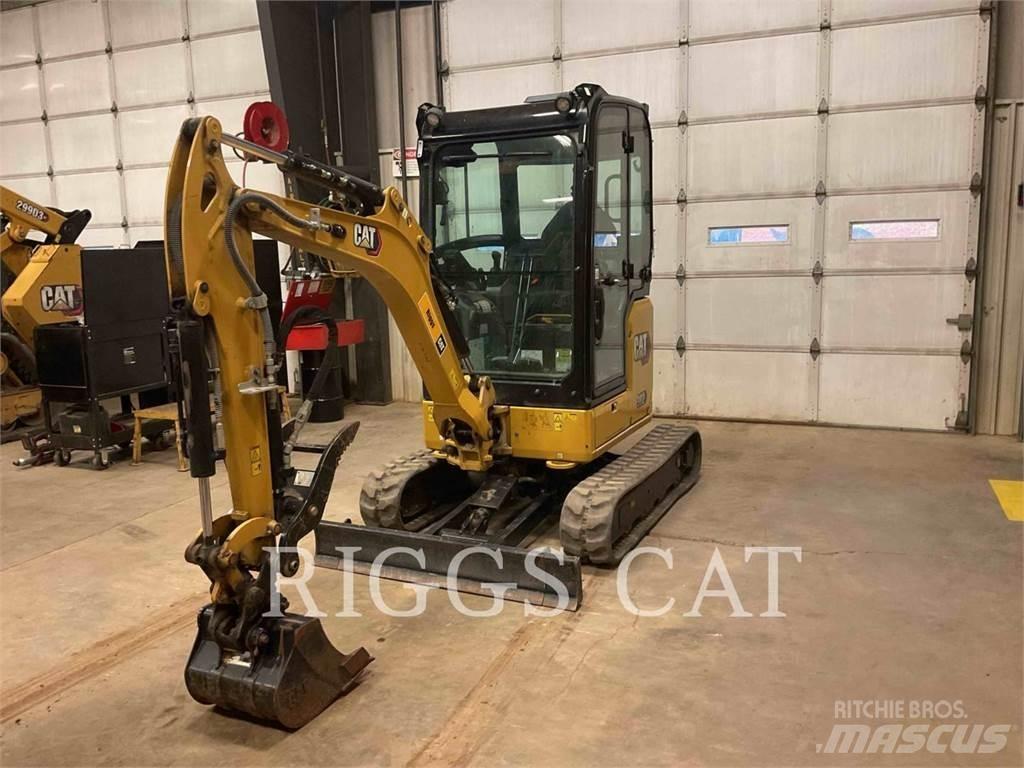 CAT 302 A Lánctalpas kotrók