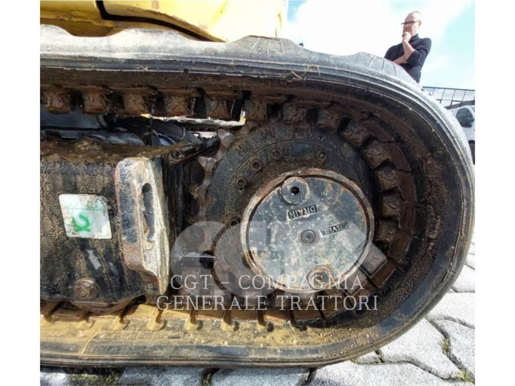 CAT 302 CR Lánctalpas kotrók