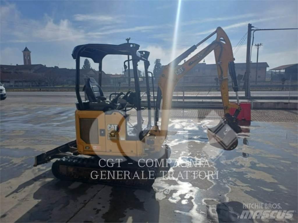 CAT 302 CR Lánctalpas kotrók