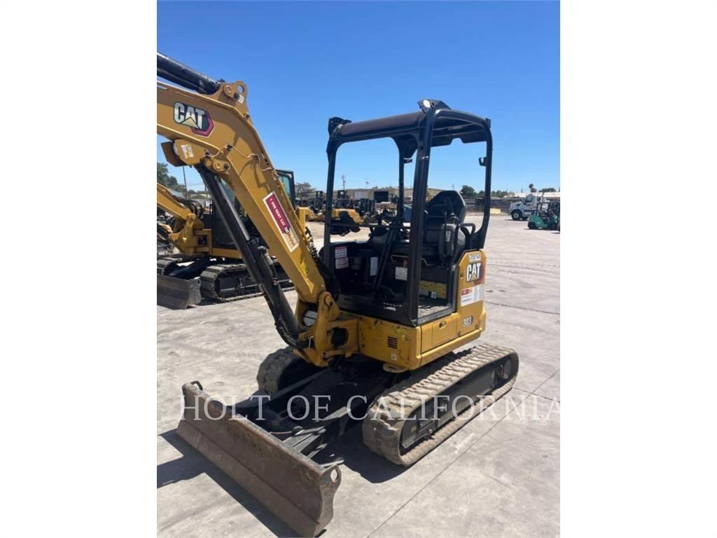 CAT 303 Lánctalpas kotrók