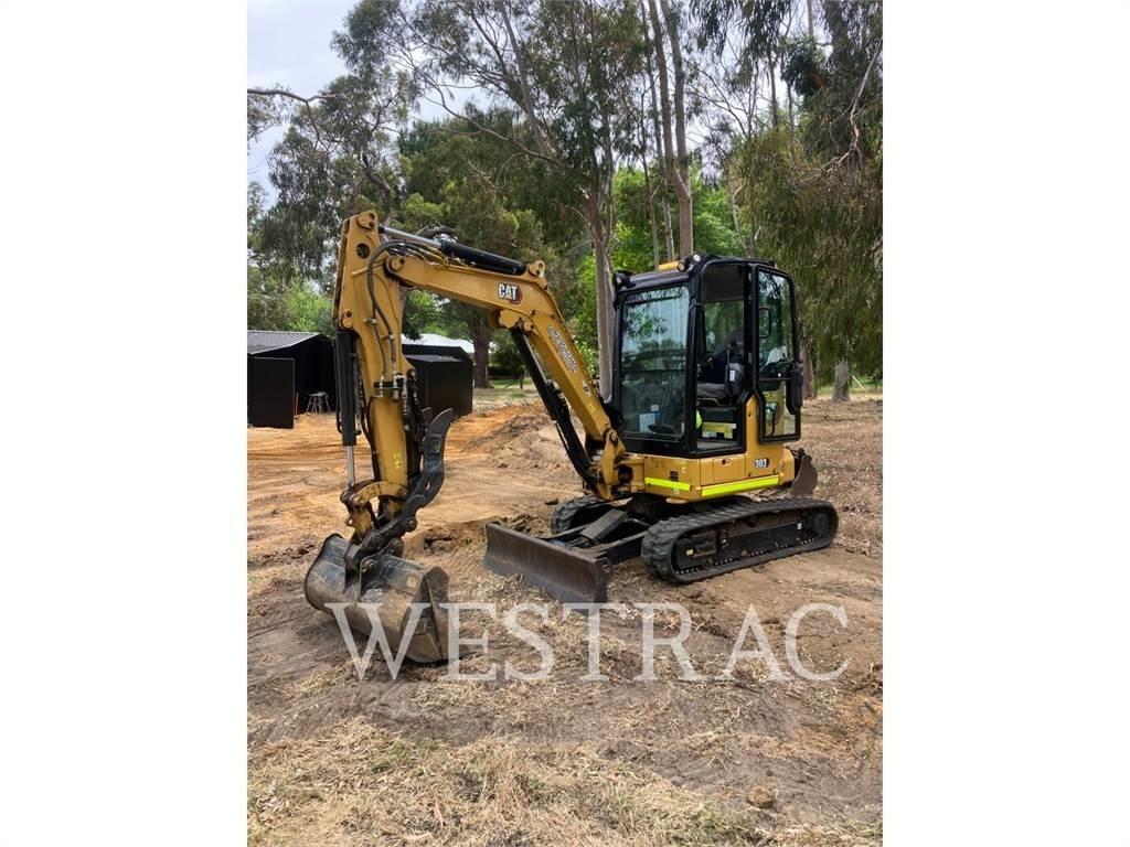 CAT 303 Mini kotrók < 7t