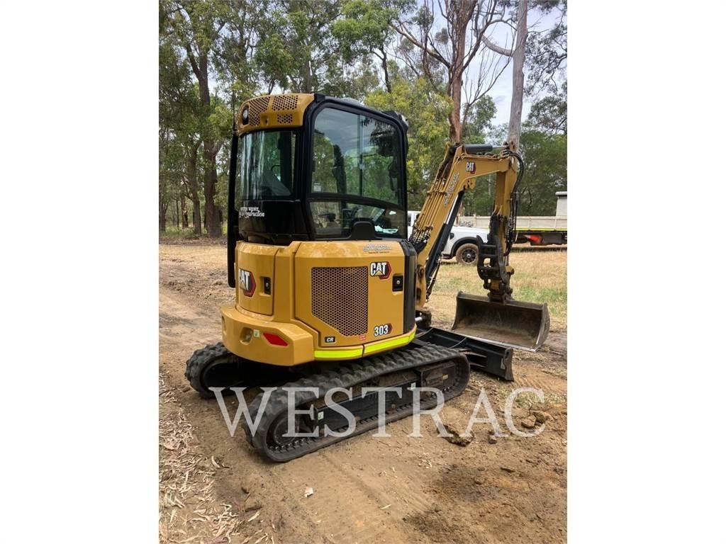CAT 303 Mini kotrók < 7t