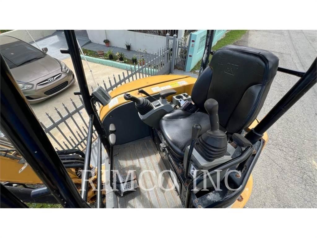 CAT 303.5 Mini kotrók < 7t