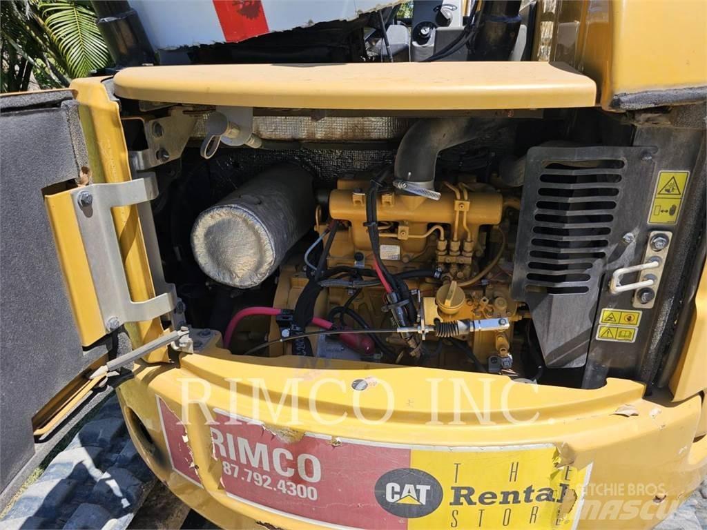 CAT 303.5 Mini kotrók < 7t