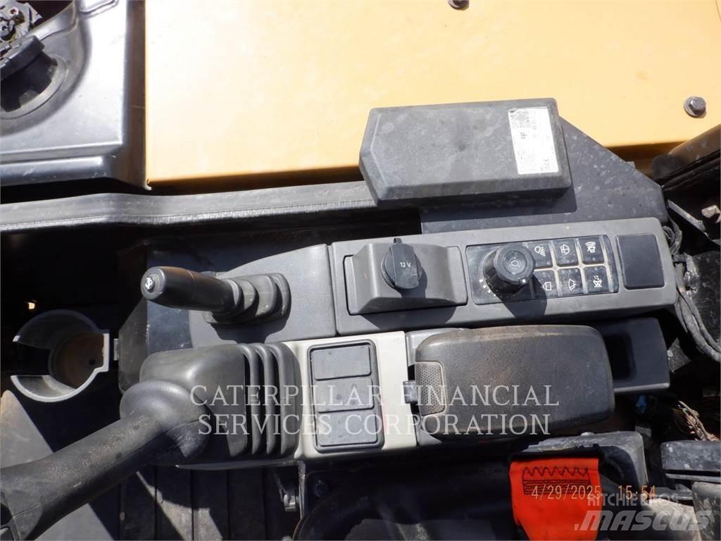 CAT 303.5-07CR Lánctalpas kotrók
