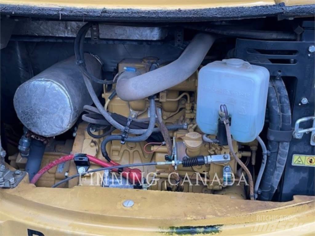 CAT 303.5 E Lánctalpas kotrók
