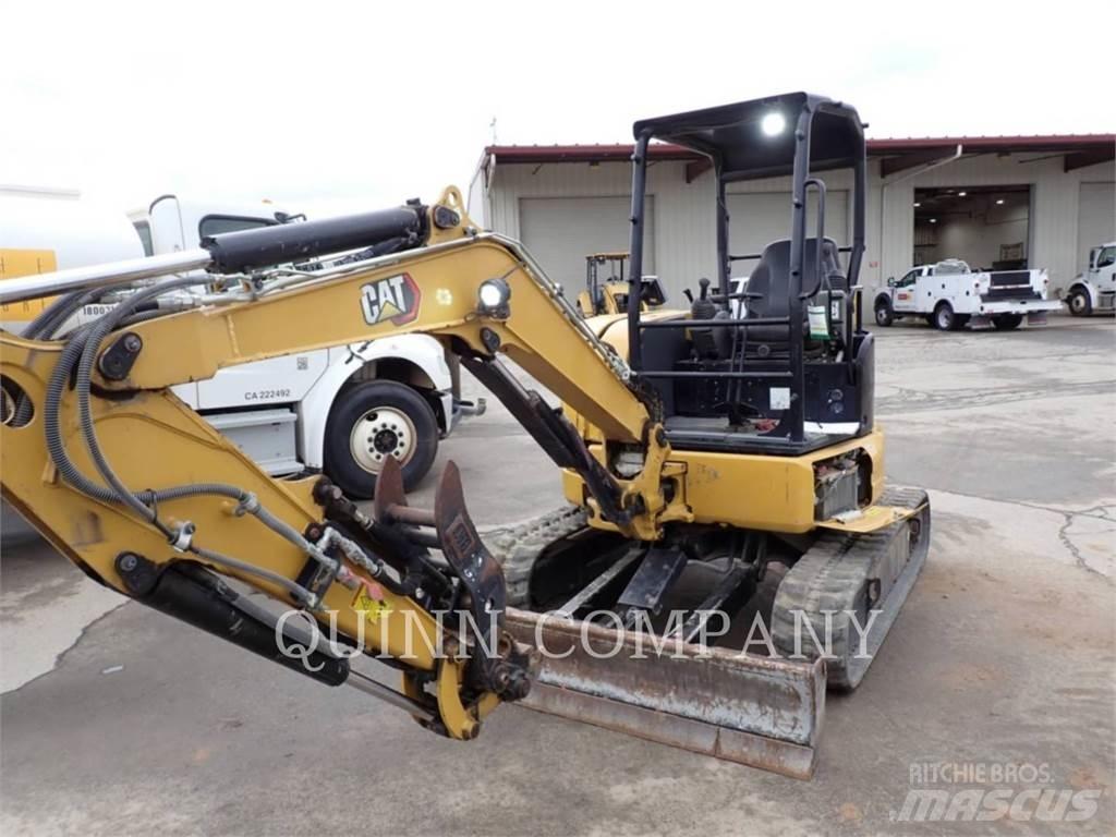 CAT 303.5E2 Lánctalpas kotrók