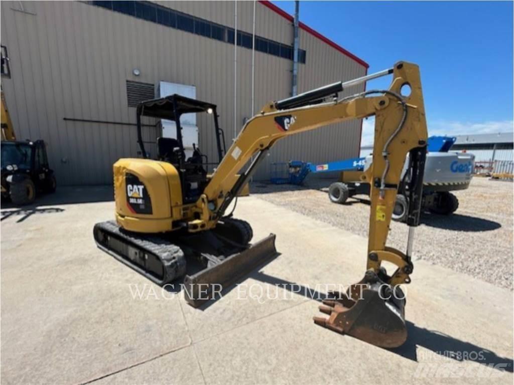 CAT 303.5E2 Lánctalpas kotrók