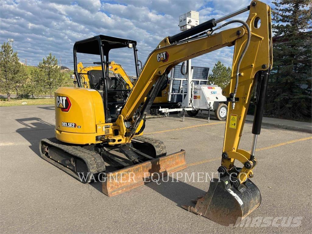 CAT 303.5E2 Lánctalpas kotrók