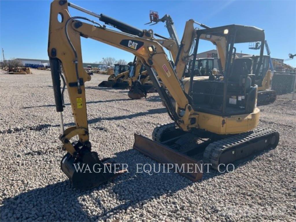 CAT 303.5E2 Lánctalpas kotrók