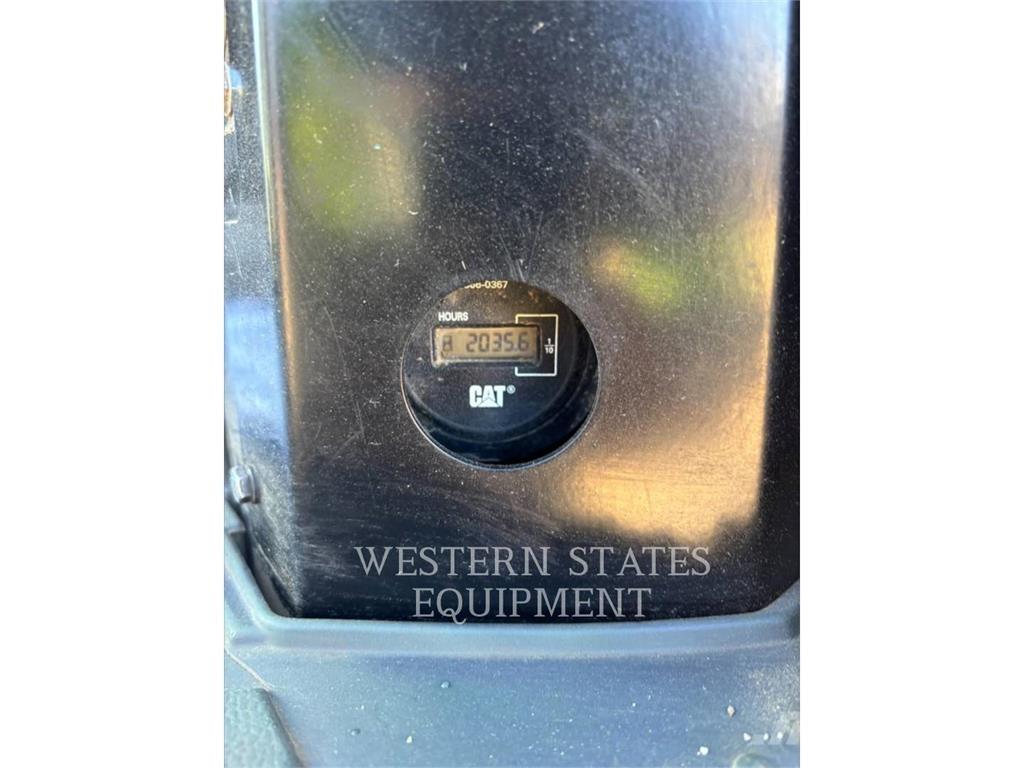 CAT 303.5E2 Lánctalpas kotrók