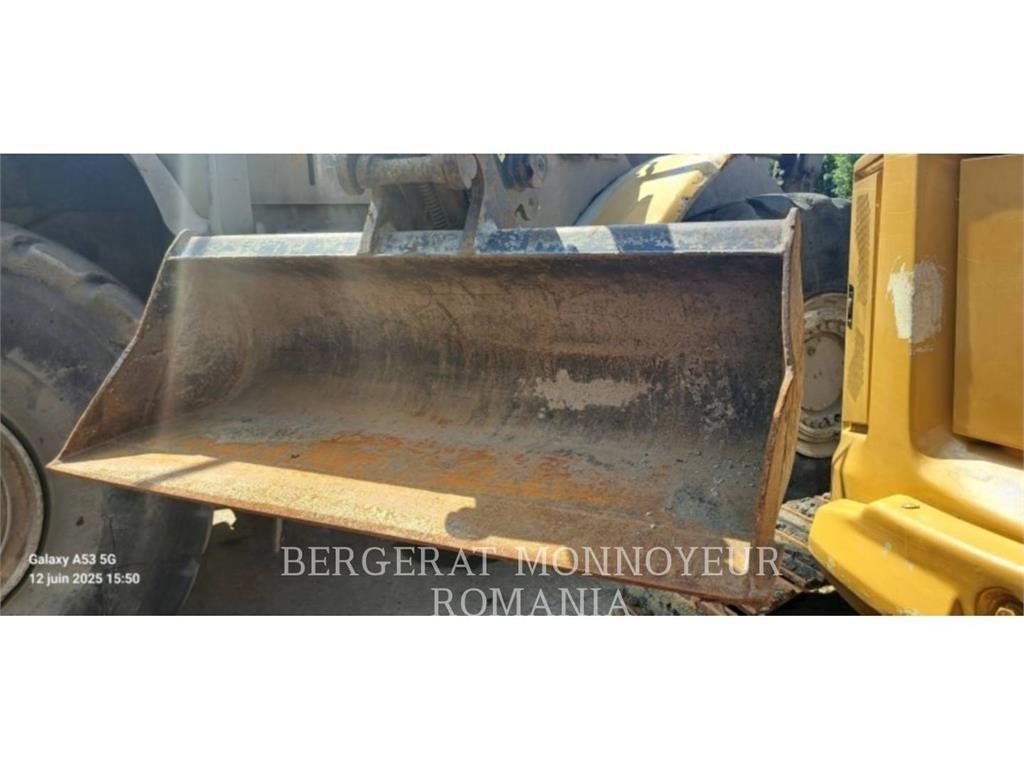 CAT 303.5E2CR Lánctalpas kotrók