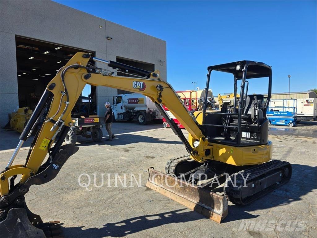 CAT 303.5E2CR Lánctalpas kotrók