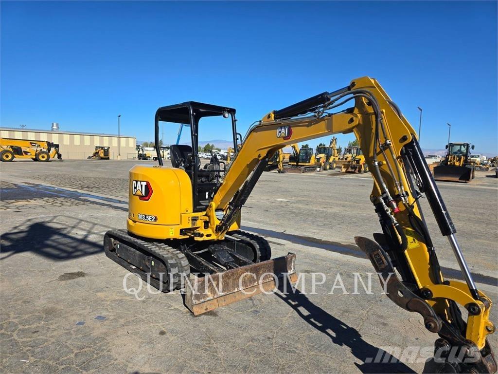 CAT 303.5E2CR Lánctalpas kotrók