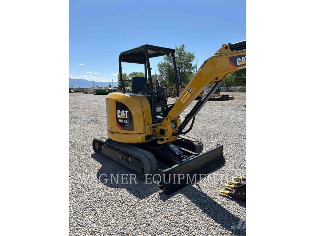 CAT 303.5E2CR Lánctalpas kotrók