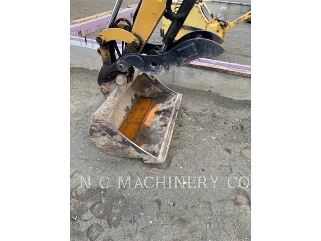 CAT 303.5E2CRN Lánctalpas kotrók