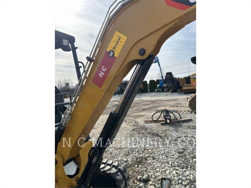 CAT 303.5E2CRN Lánctalpas kotrók