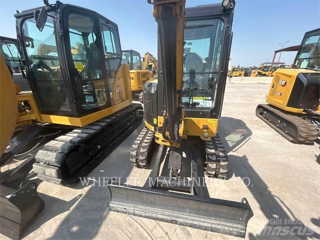 CAT 303 C3 Lánctalpas kotrók