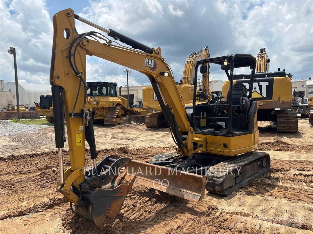CAT 304 Lánctalpas kotrók
