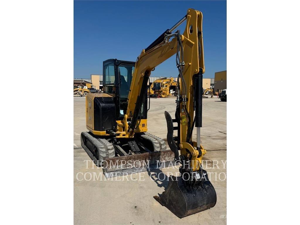 CAT 304 Lánctalpas kotrók