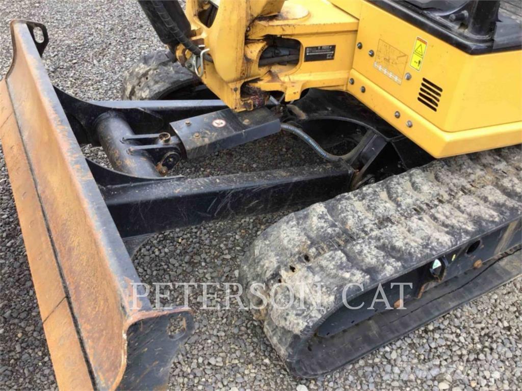 CAT 304 Lánctalpas kotrók