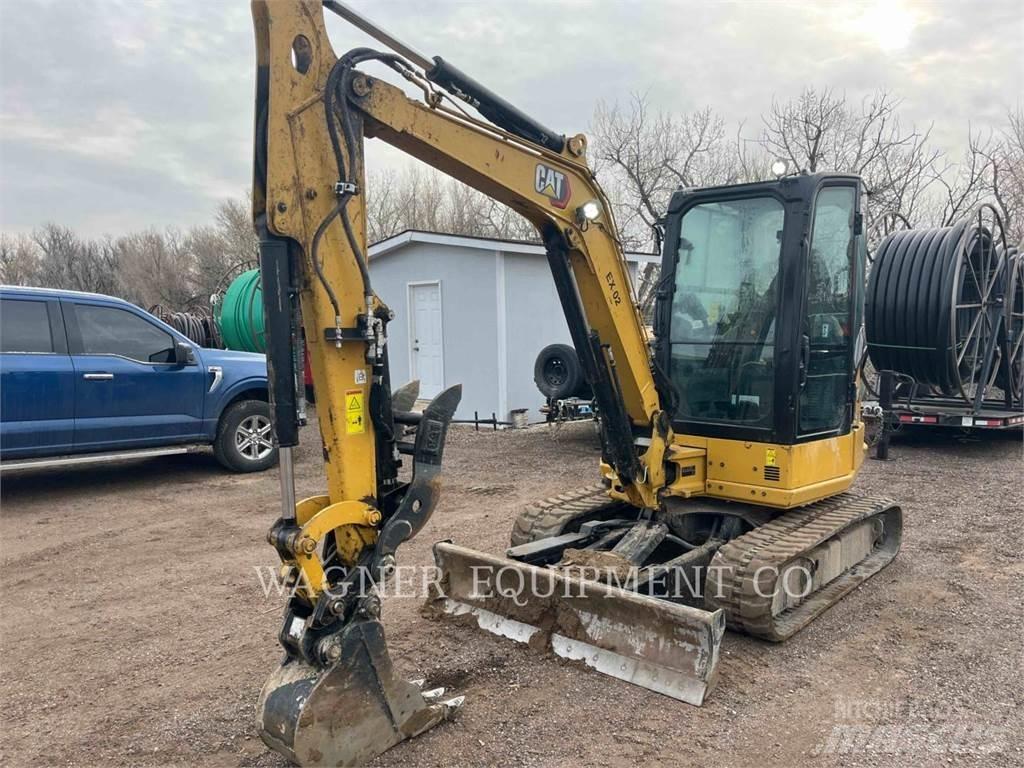 CAT 304 THB Lánctalpas kotrók