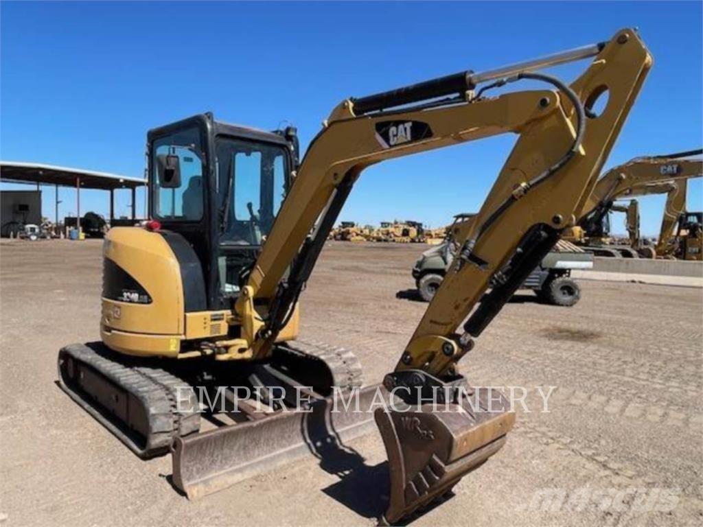 CAT 304D CA Lánctalpas kotrók