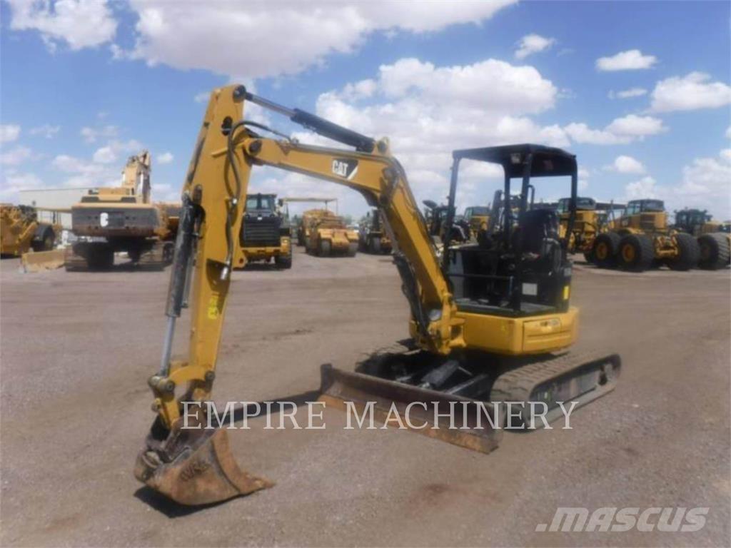 CAT 304E2 Lánctalpas kotrók