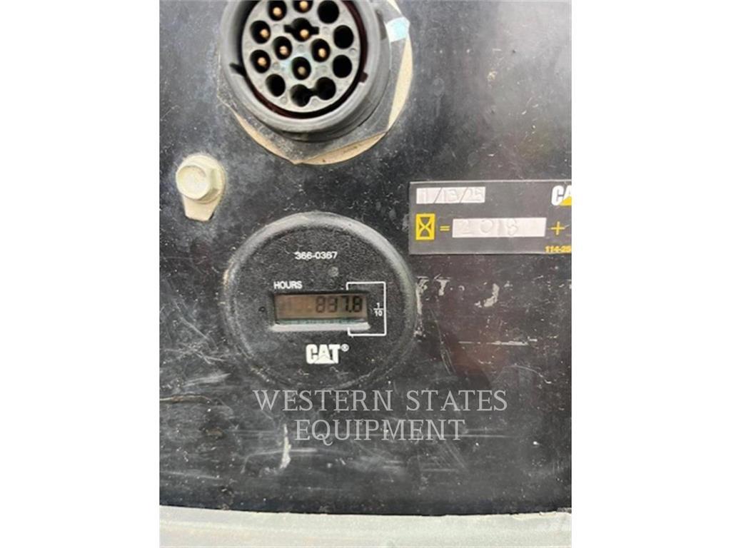 CAT 304E2 Lánctalpas kotrók