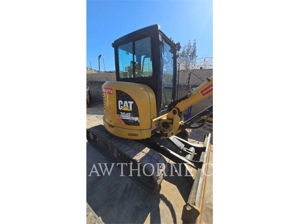 CAT 304E2 CAB Lánctalpas kotrók