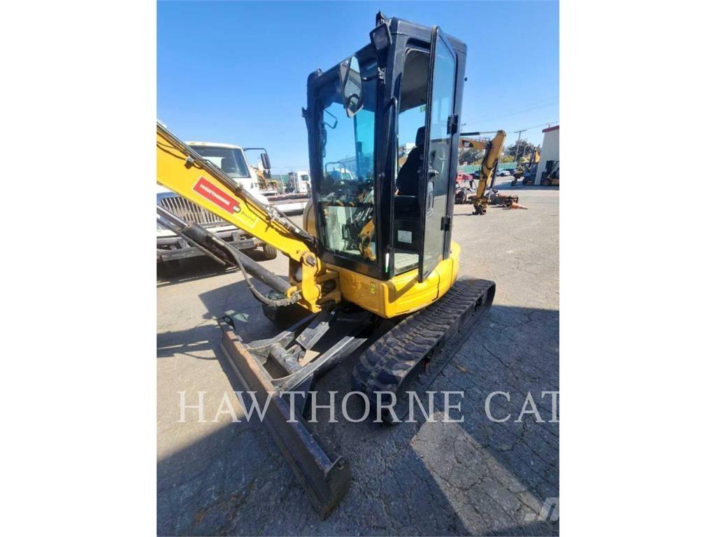 CAT 304E2 CAB Lánctalpas kotrók