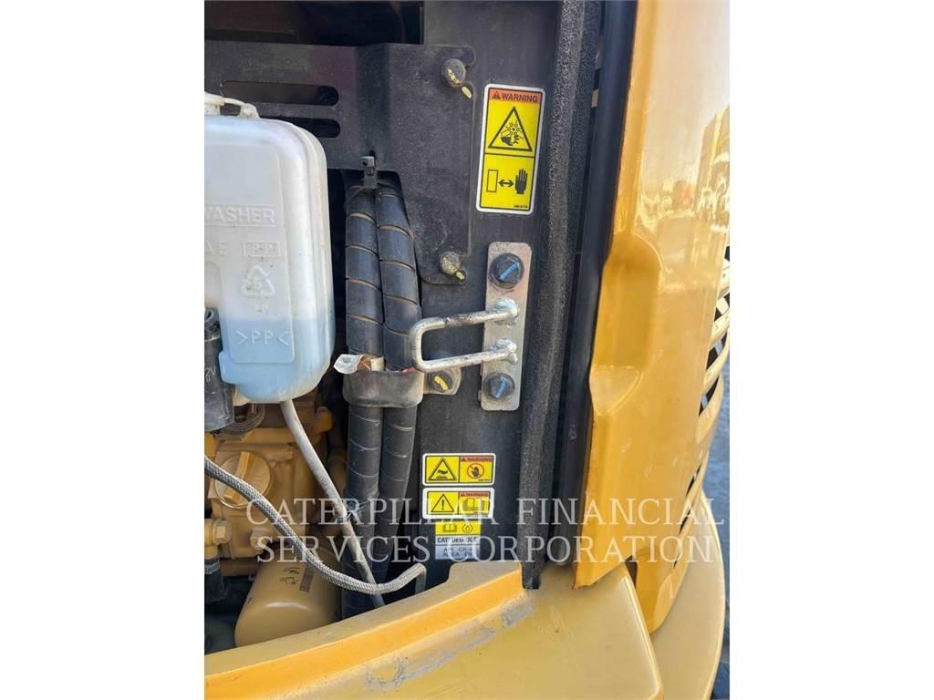 CAT 304E2CR Lánctalpas kotrók