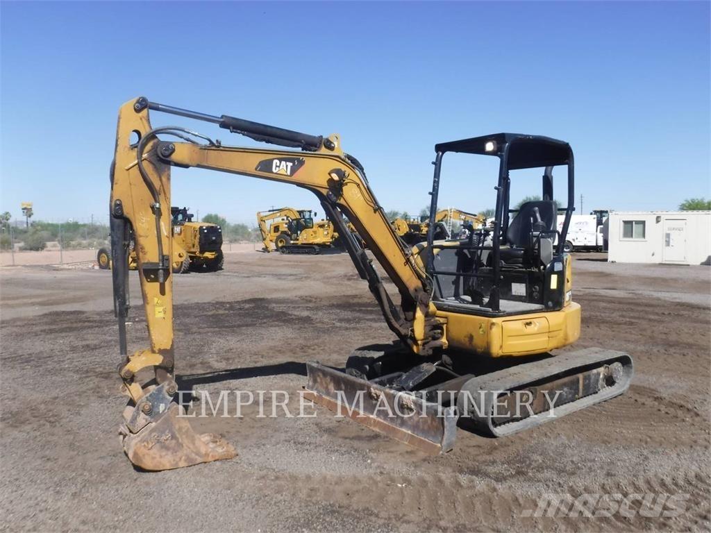 CAT 304E2CR Lánctalpas kotrók