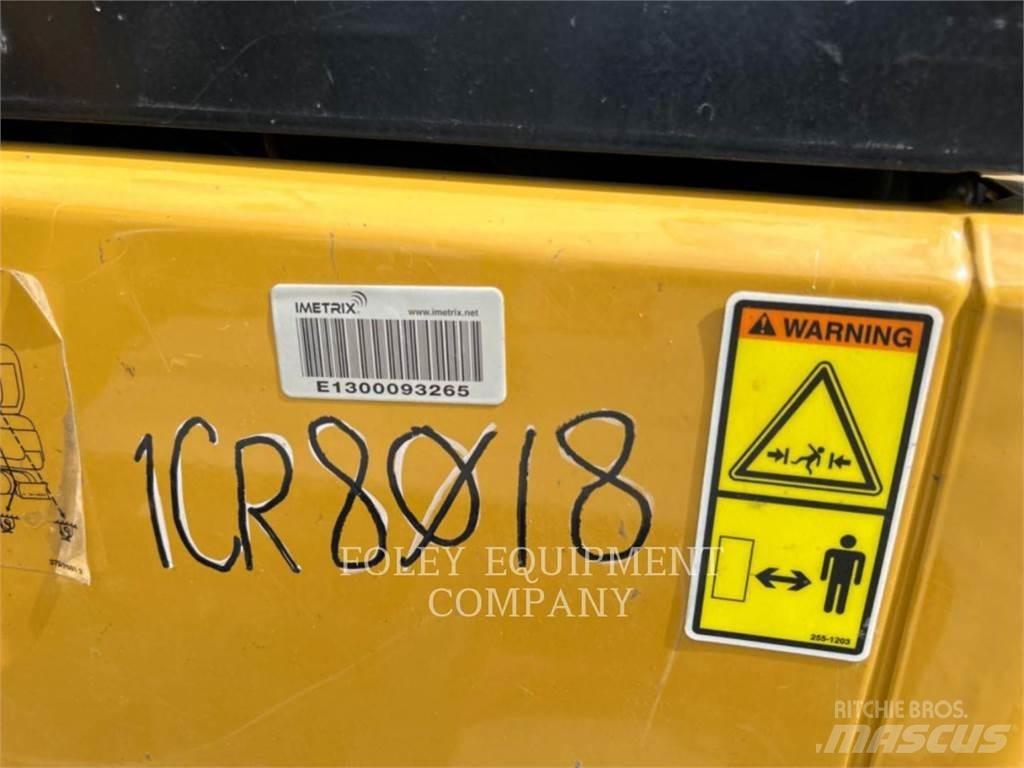 CAT 304E2LC Lánctalpas kotrók