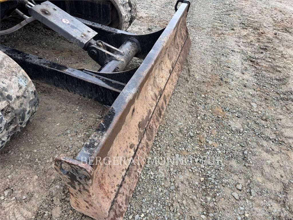 CAT 305 Lánctalpas kotrók