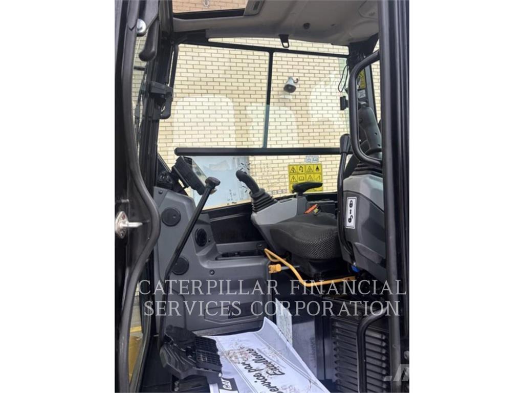 CAT 305 07A CR Lánctalpas kotrók