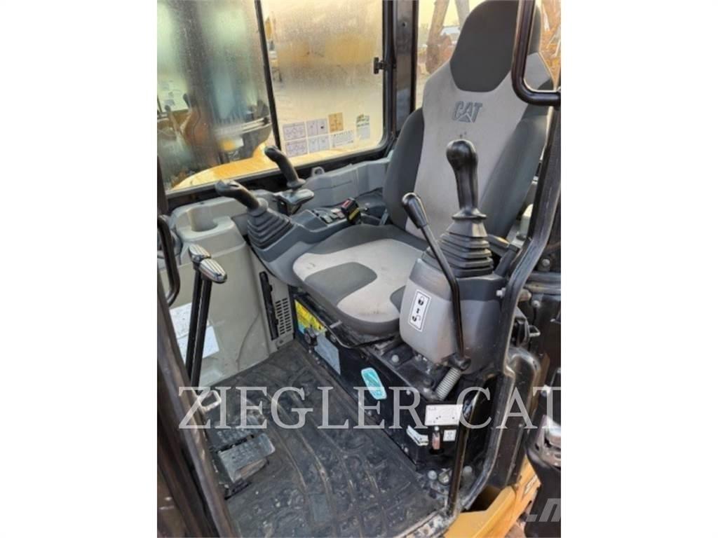 CAT 305.5D Lánctalpas kotrók