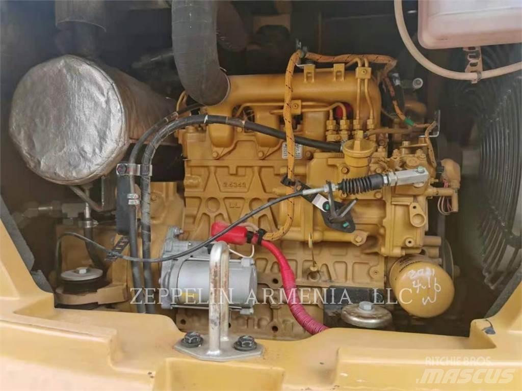 CAT 305.5E2 Lánctalpas kotrók