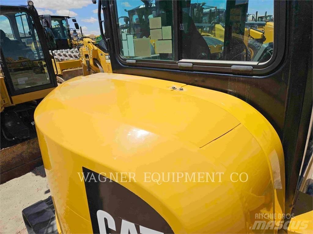 CAT 305.5E2 Lánctalpas kotrók