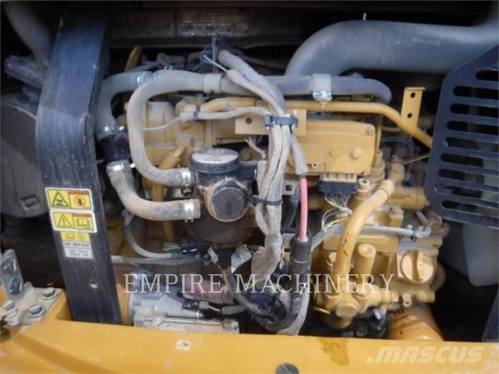 CAT 305.5E2 Lánctalpas kotrók