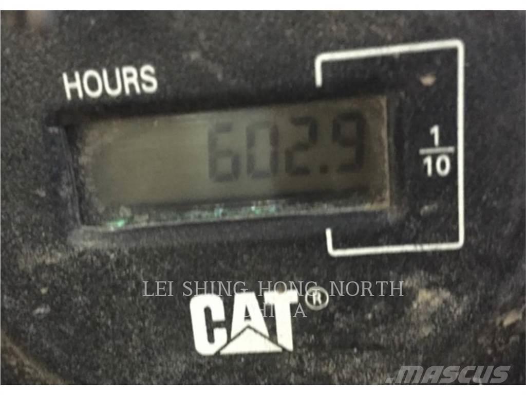 CAT 305.5E2 Lánctalpas kotrók