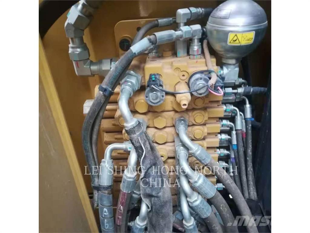 CAT 305.5E2 Lánctalpas kotrók