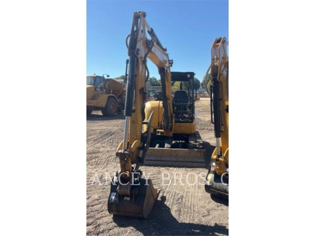 CAT 305.5E2 OS Lánctalpas kotrók