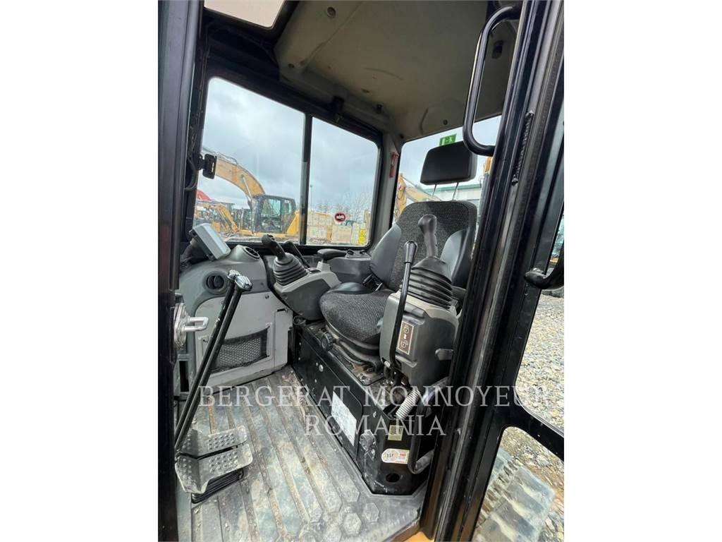 CAT 305.5E2CR Lánctalpas kotrók