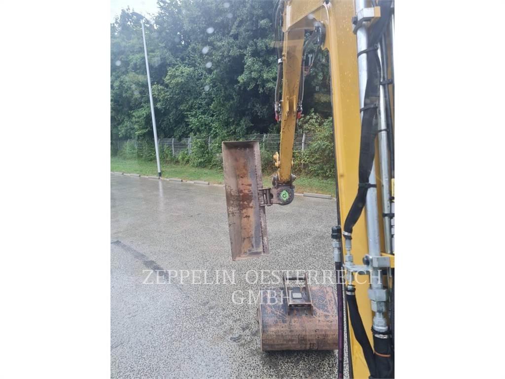 CAT 305.5E2CR Lánctalpas kotrók