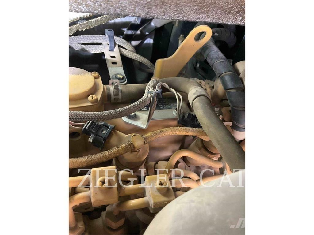 CAT 305.5E2CR Lánctalpas kotrók