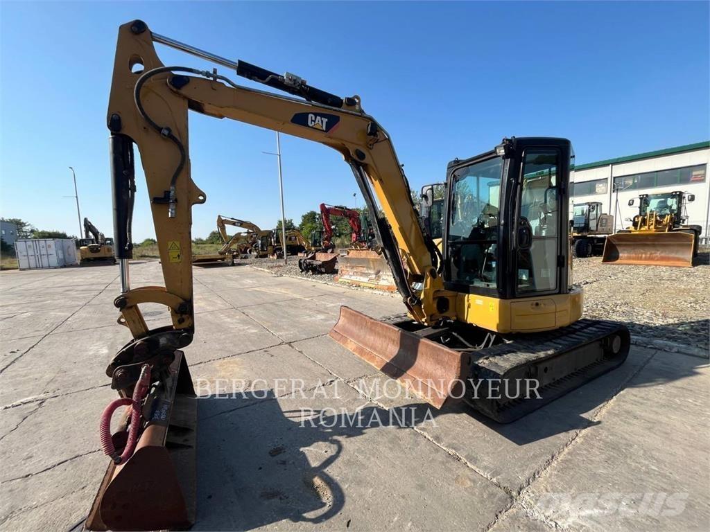 CAT 305.5E2CR Lánctalpas kotrók