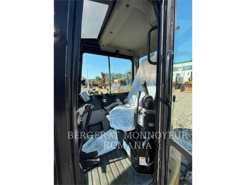 CAT 305.5E2CR Lánctalpas kotrók